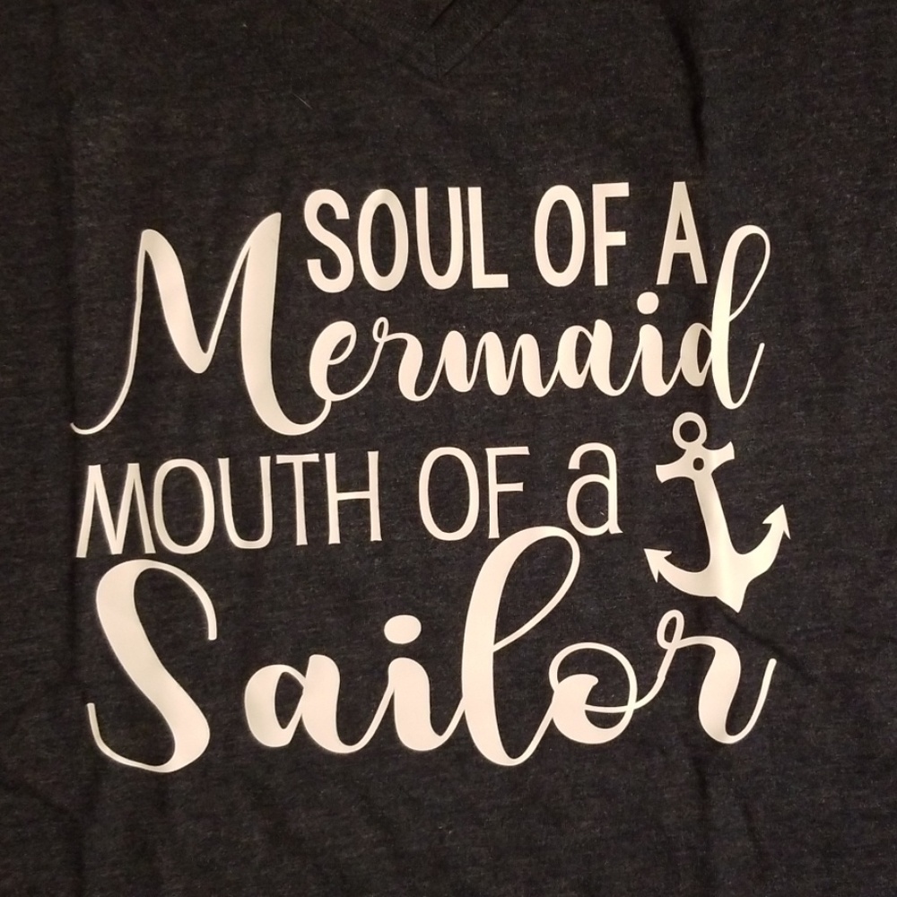 NWT graphic tee 🧜‍♀️⛵⚓